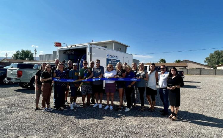 Diver Dog Pool Services hosts ribbon cutting